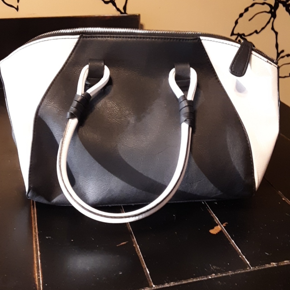 Purse - Picture 3 of 3